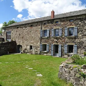 La Ferme De Madelonnet Couette-café Saint-Jeures
